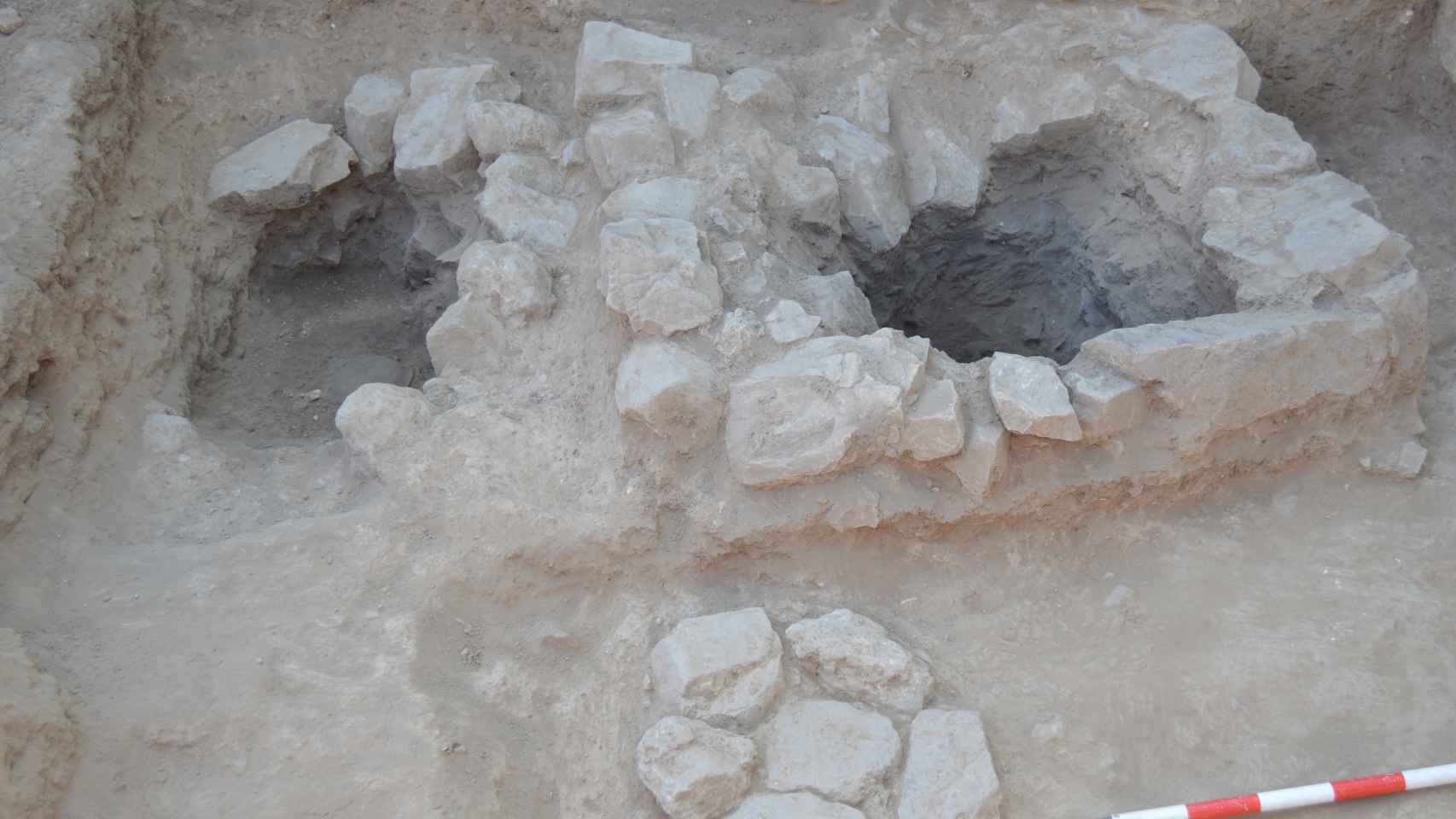 Uno de los 25 túmulos encontrados en el cerro de Alarcos.