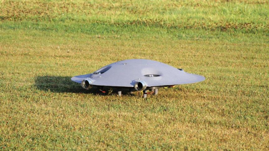 Crean un platillo volante de verdad, funcional y capaz de volar