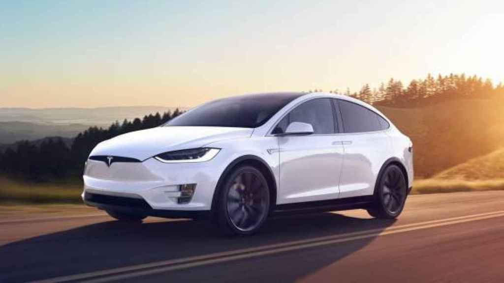 Un coche eléctrico de la marca Tesla.