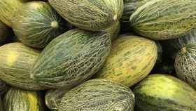 Un tuitero creyó comprar un melón por internet y recibió 12 en casa.