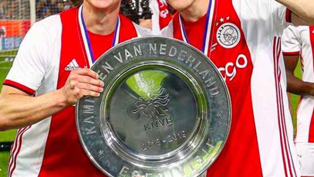 De Jong y Van de Beek en el Ajax. Foto: Instagram (@frenkiedejong)