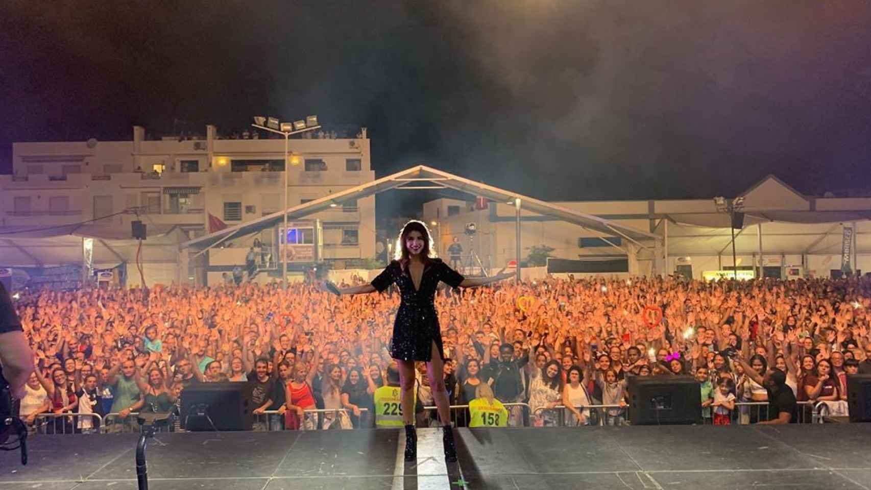 Paula Fernandes en un concierto. Foto: Instagram (@paulafernandes)