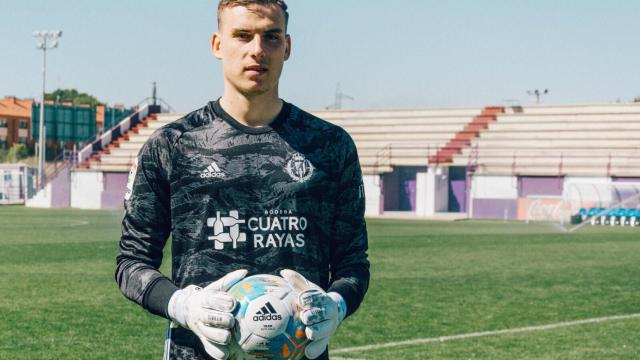 Lunin, con el Valladolid. Foto: Instagram (@realvalladolid)