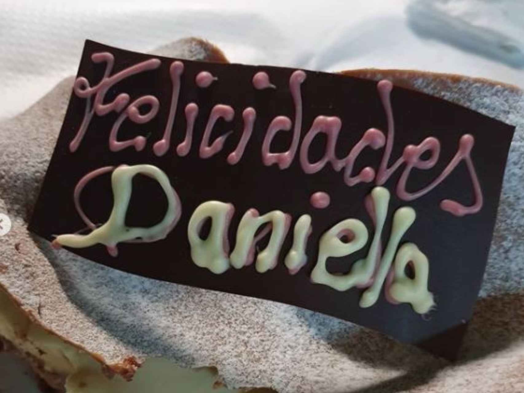 Una imagen de la tarta que ha compartido Paula en su red social.
