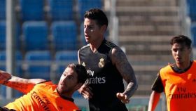 El Real Madrid se entrena con James en el grupo