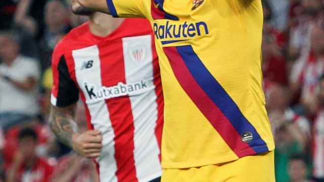 Luis Suárez se lamenta de una ocasión fallada ante el Athletic