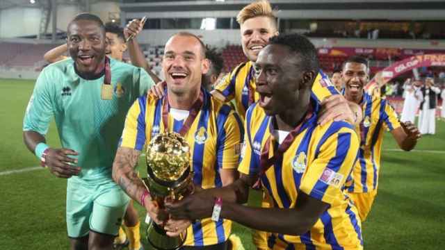 Sneijder celebra un título con su último club