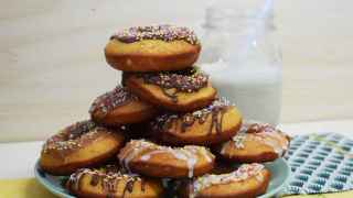 Donuts al horno, receta para hacer con niños que gusta a todos