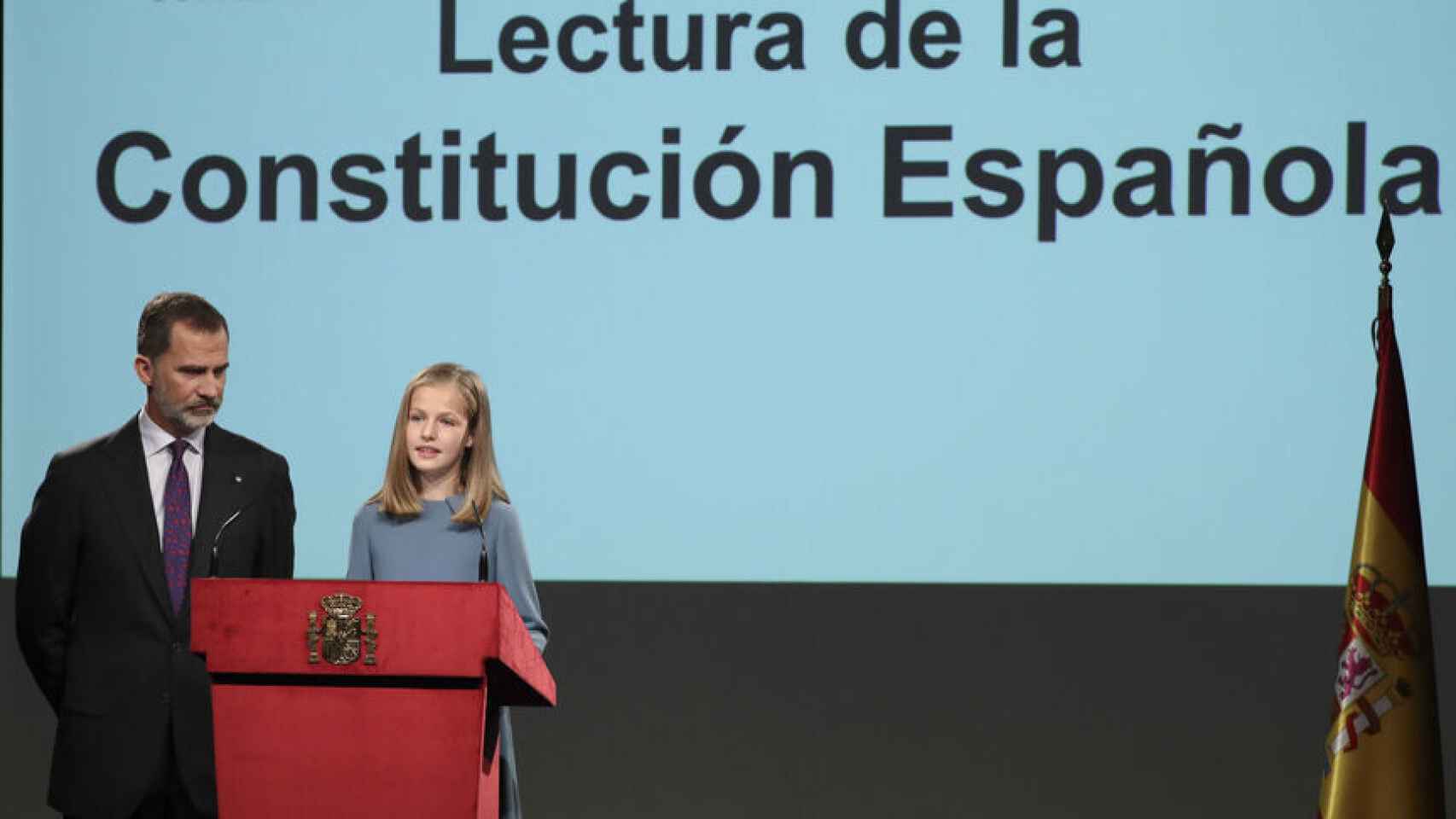 La princesa Leonor leyendo el primer artículo de la Constitución Española.