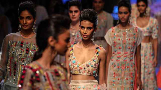 Las pasarelas de la India dedican un capítulo a la moda sostenible