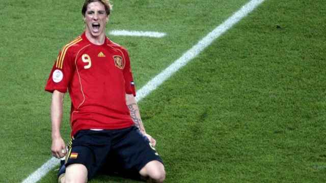 Fernando Torres celebra el gol de la victoria en la final de la Eurocopa 2008