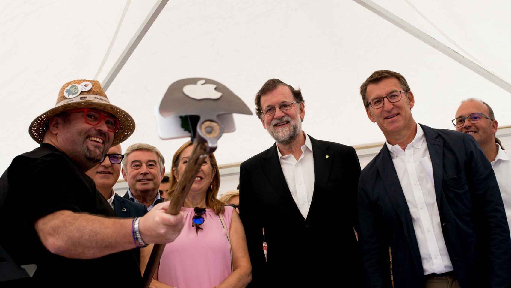Mariano Rajoy y Alberto Núñez Feijóo, en la Fiesta de la Vendimia de Leiro (Orense).