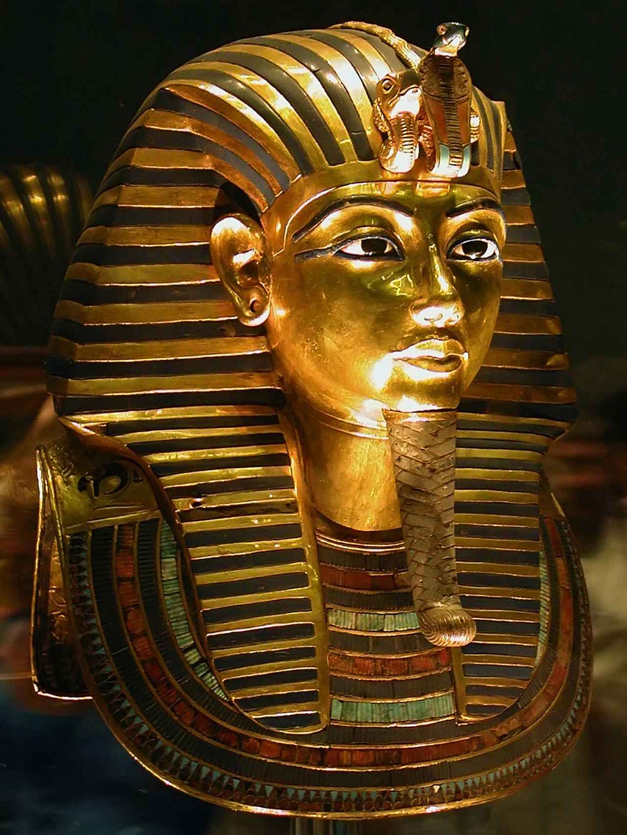 Hombres y mujeres se maquillaban en el antiguo Egipto.