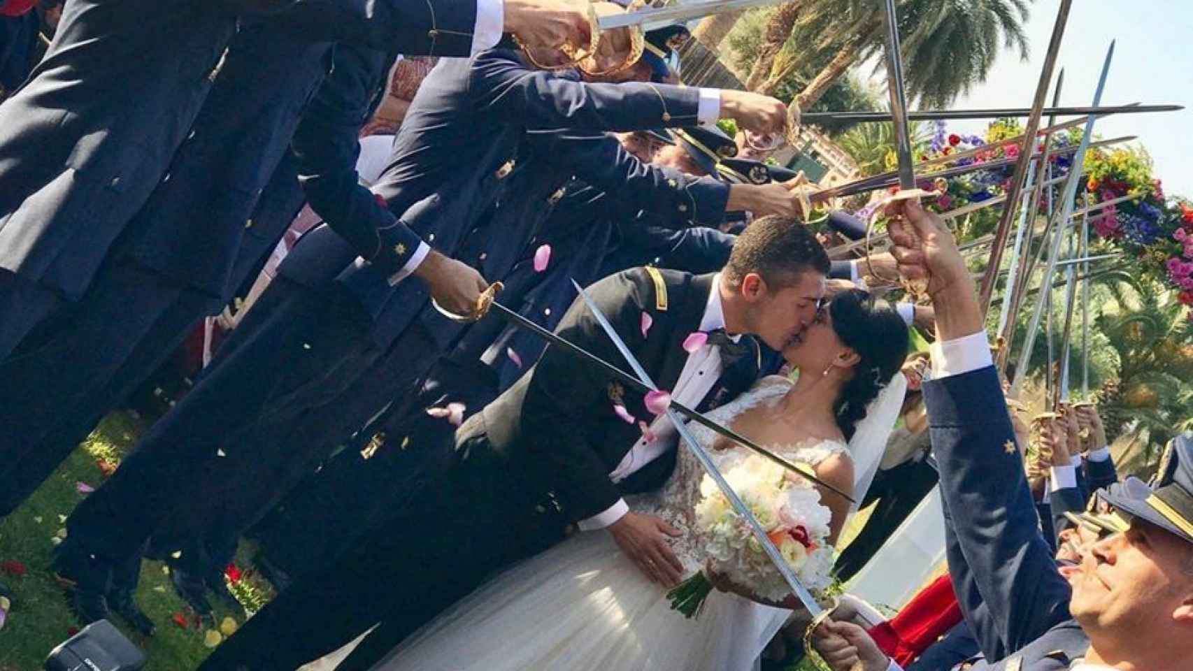 La boda entre el piloto muerto en La Manga y su mujer modelo