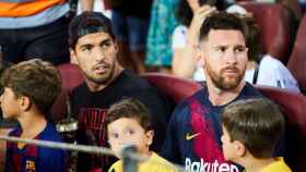 Messi y Luis Suárez en el palco del Camp Nou