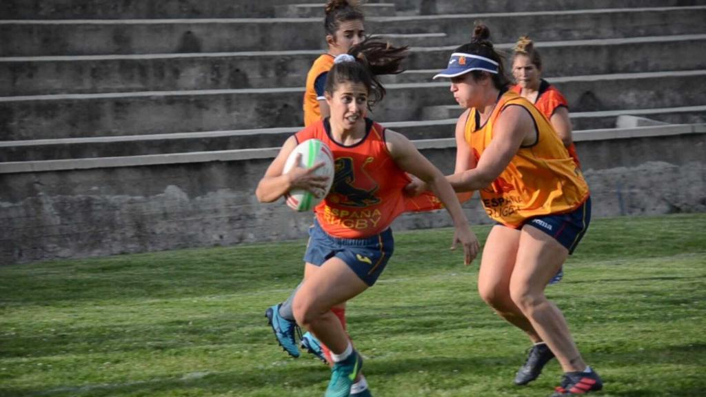 Anne Fernández de Corres, en un entrenamiento de la selección española de rugby femenino. Foto: ferugby.es