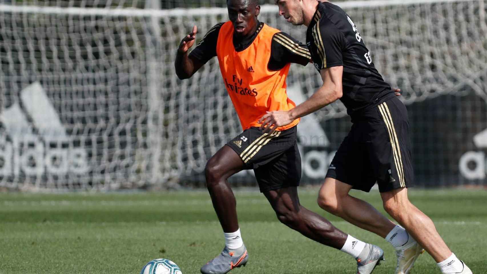 Bale y Mendy entrenando