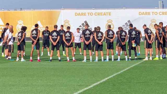 La plantilla del Real Madrid antes del entrenamiento