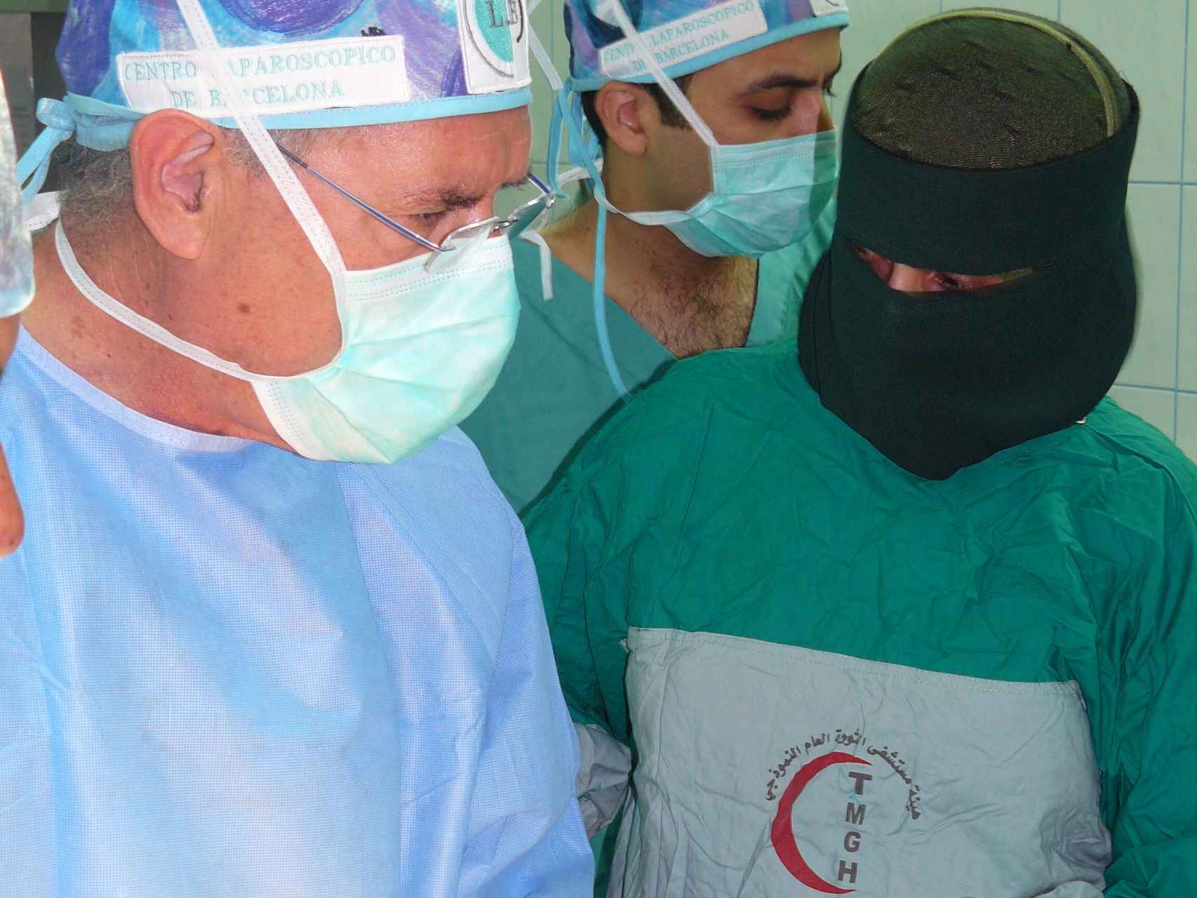El doctor Ballesta en uno de sus viajes a Yemen