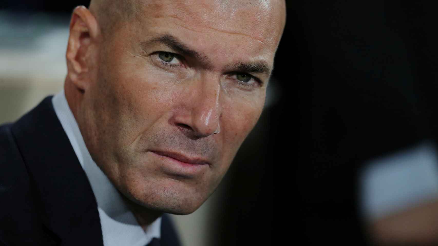 Zinedine Zidane, en el banquillo durante el Villarreal - Real Madrid
