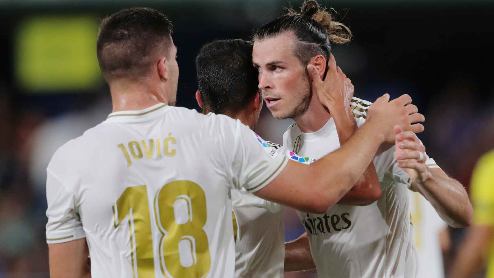 Bale y Jovic celebran un gol del Real Madrid