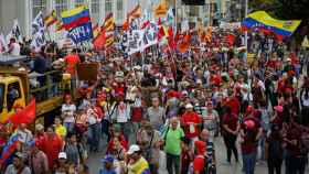 Marcha oficialista en las calles de Caracas para protestar contra la política de Trump.