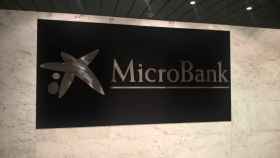 El logo de MicroBank.
