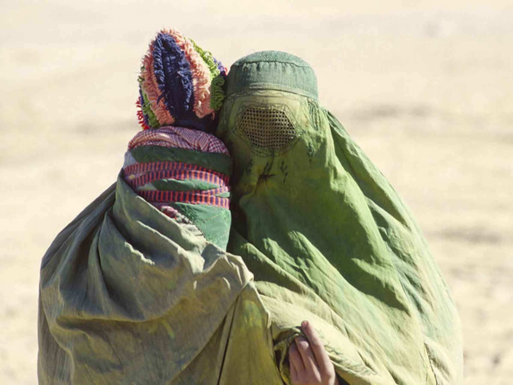 Dos mujeres con burka
