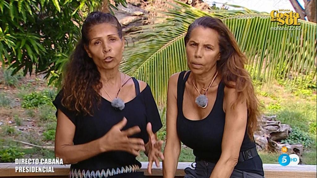 Las Azúcar Moreno explicando su salida de la isla.
