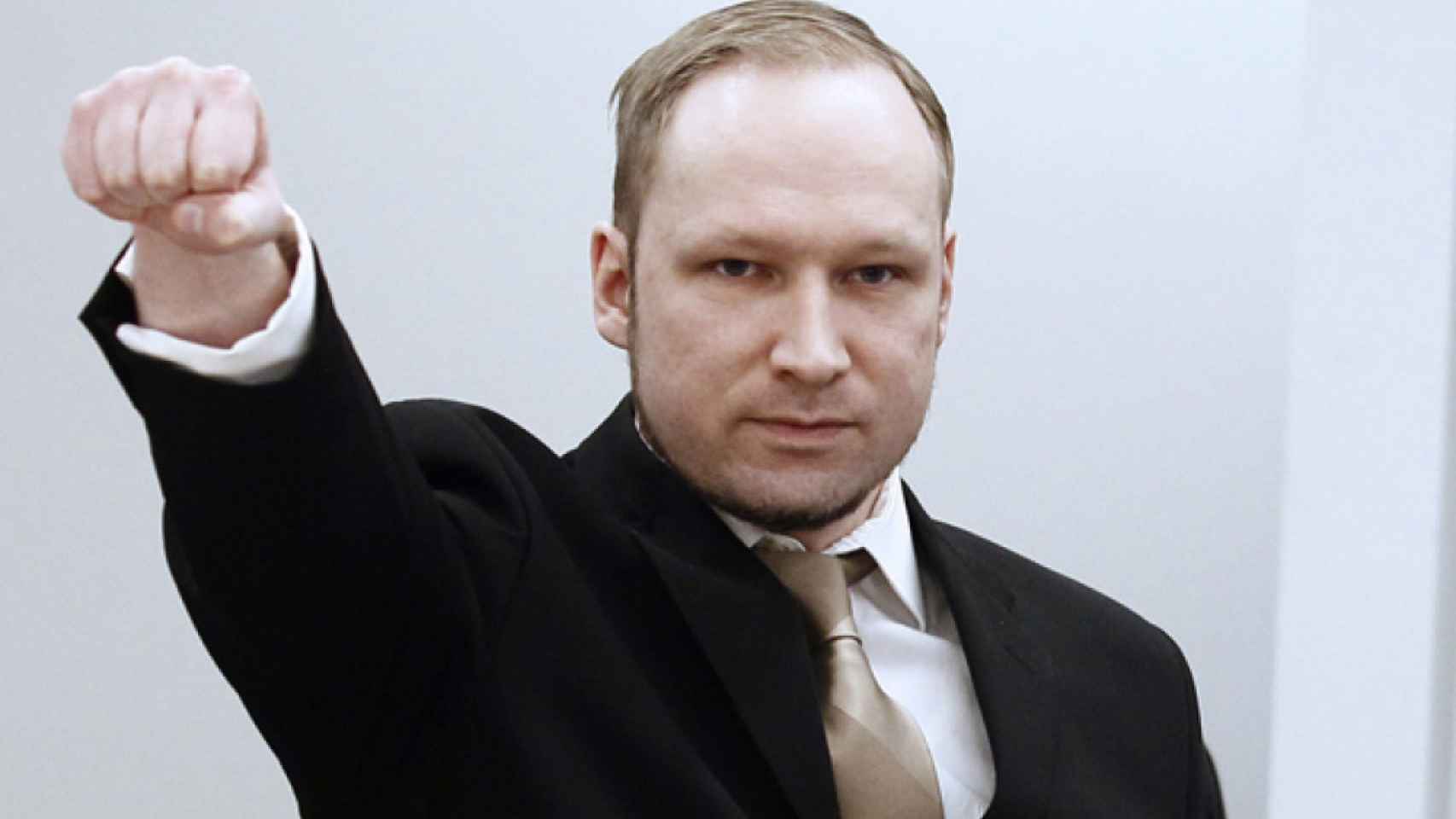 Los mensajes idolatran a terroristas de extrema derecha; entre ellos, Anders Breivik, autor de la matanza de Oslo y Utoya, que se saldó con 77 víctimas mortales.