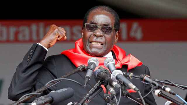 Mugabe, el hijo de un carpintero que liberó a un país para luego condenarlo