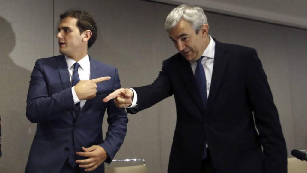 Albert Rivera y Luis Garicano difieren en la estrategia de Ciudadanos respecto al PSOE.