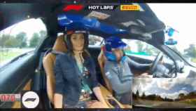 Fernando Alonso da una vuelta en Monza con su novia