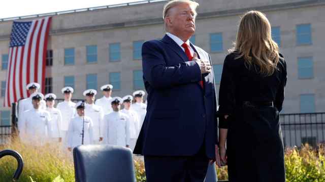 Donald Trump ante el Pentágono en la ceremonia en memoria de las víctimas del 11-S.