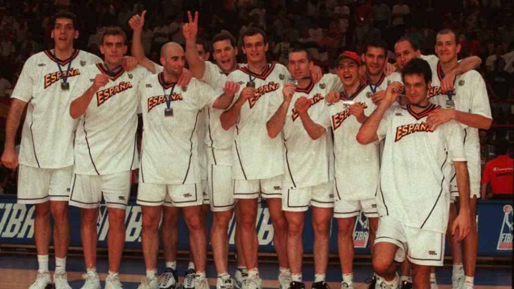 La selección española de baloncesto, plata en el EuroBasket 1999