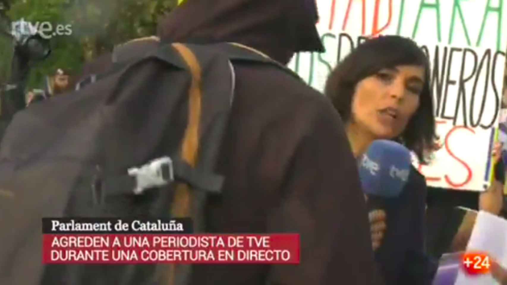 Uno de los momentos de la agresión captados por las cámaras de Televisión Española