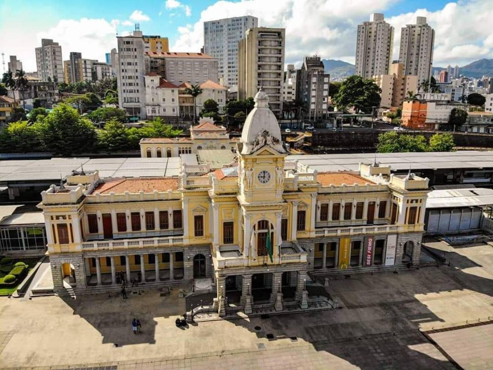 Belo Horizontes nos recordará a veces a La Habana o a Rio de Janeiro.