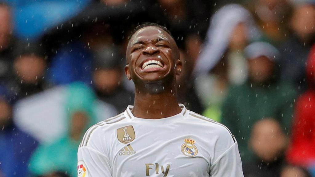 Vinicius se lamenta de una ocasión fallada