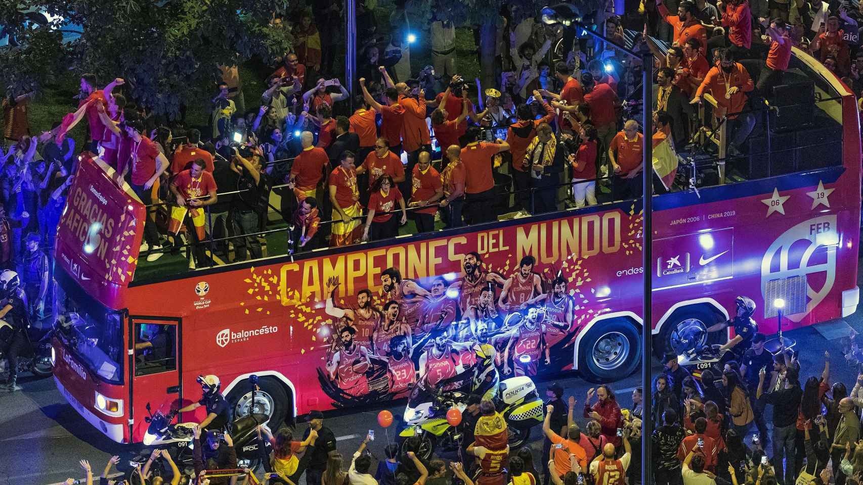 El autobús de la Selección por las calles de Madrid