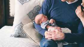 Algunas posiciones disminuyen el riesgo de que tu bebé sufra muerte de cuna