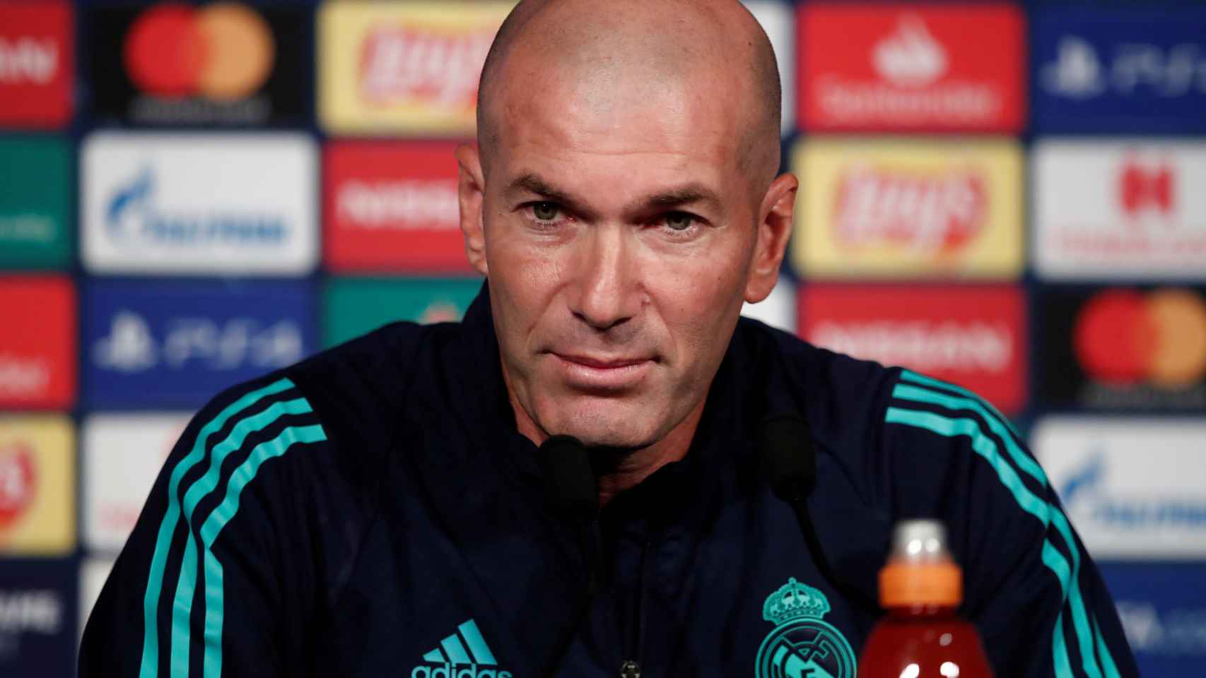 Zidane, durante la rueda de prensa previa al PSG - Real Madrid
