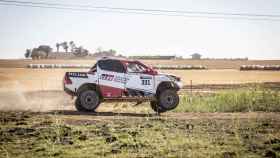 Fernando Alonso prepara el Dakar 2020 en Toyota junto con Marc Coma