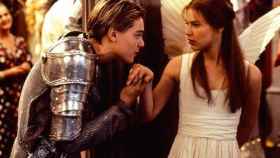 Fotograma de la película Romeo + Julieta, de William Shakespeare (1996).