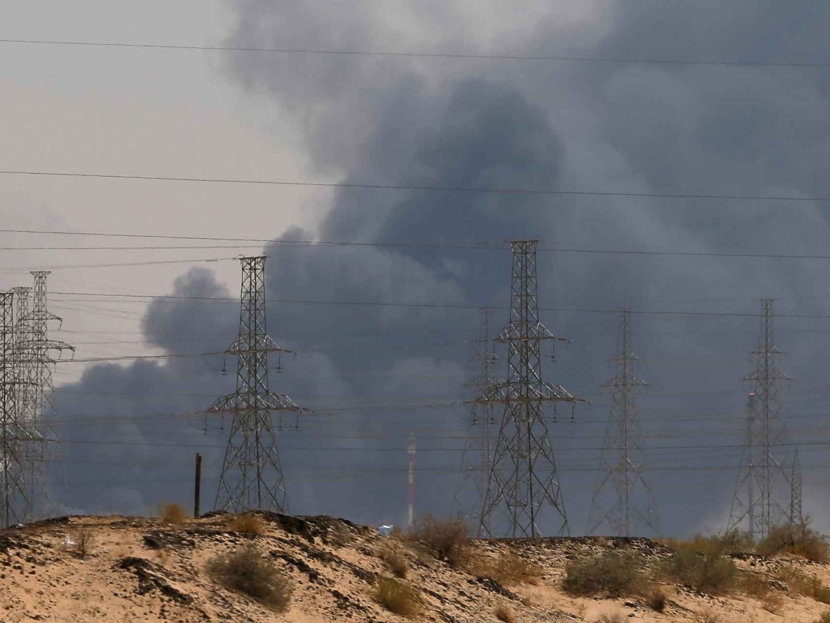 Imagen de la petrolera saudí, Aramco, tras el ataque.