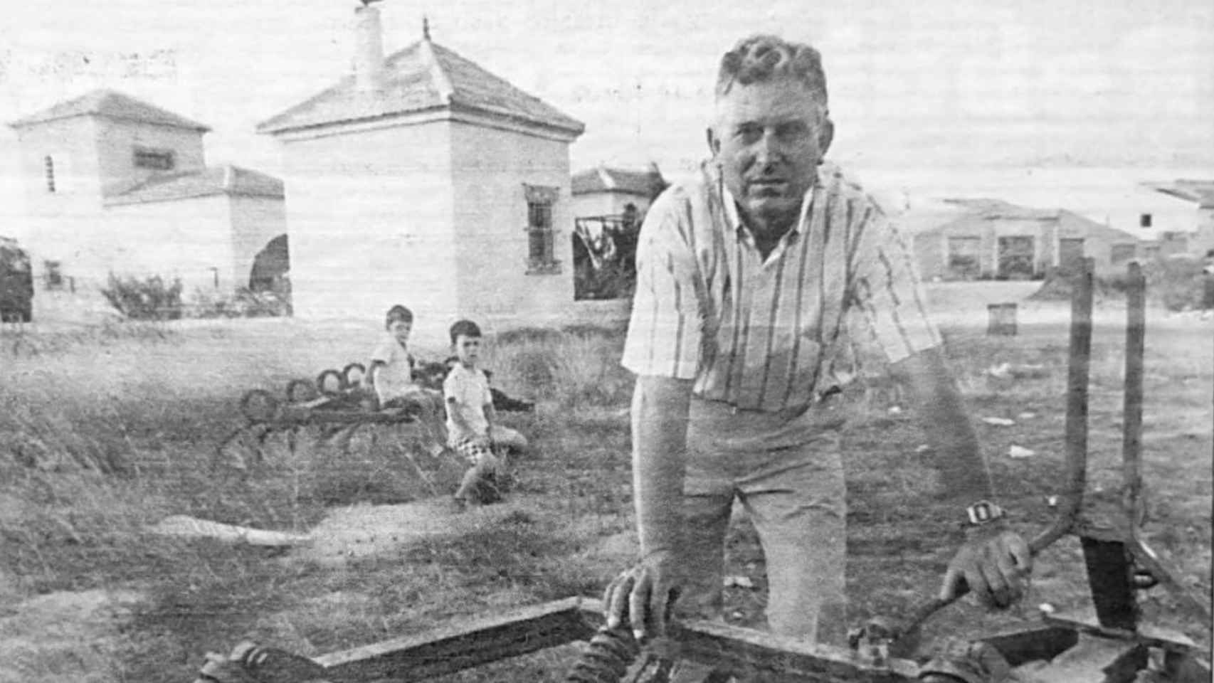 Imagen de Paco y Pedro Antonio, hijos de Pedro 'El Colorao, cuando estaba en activo al frente de las finas agrícolas de la familia en Molina de Segura.
