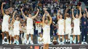 Felipe Reyes levanta la Supercopa ACB 2019. Foto: ACB Media