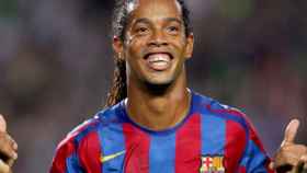 Ronaldinho, en un partido con el Barcelona