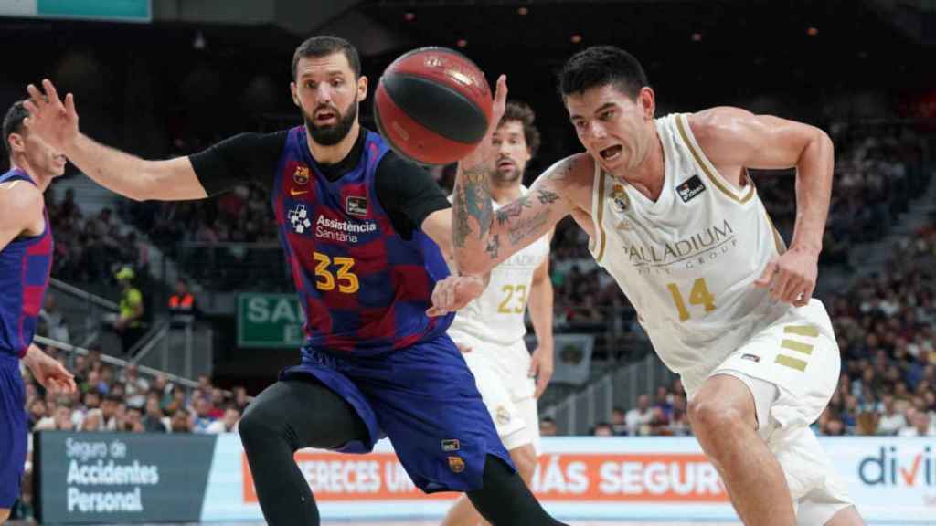Deck y Mirotic en el Clásico de la Supercopa ACB.