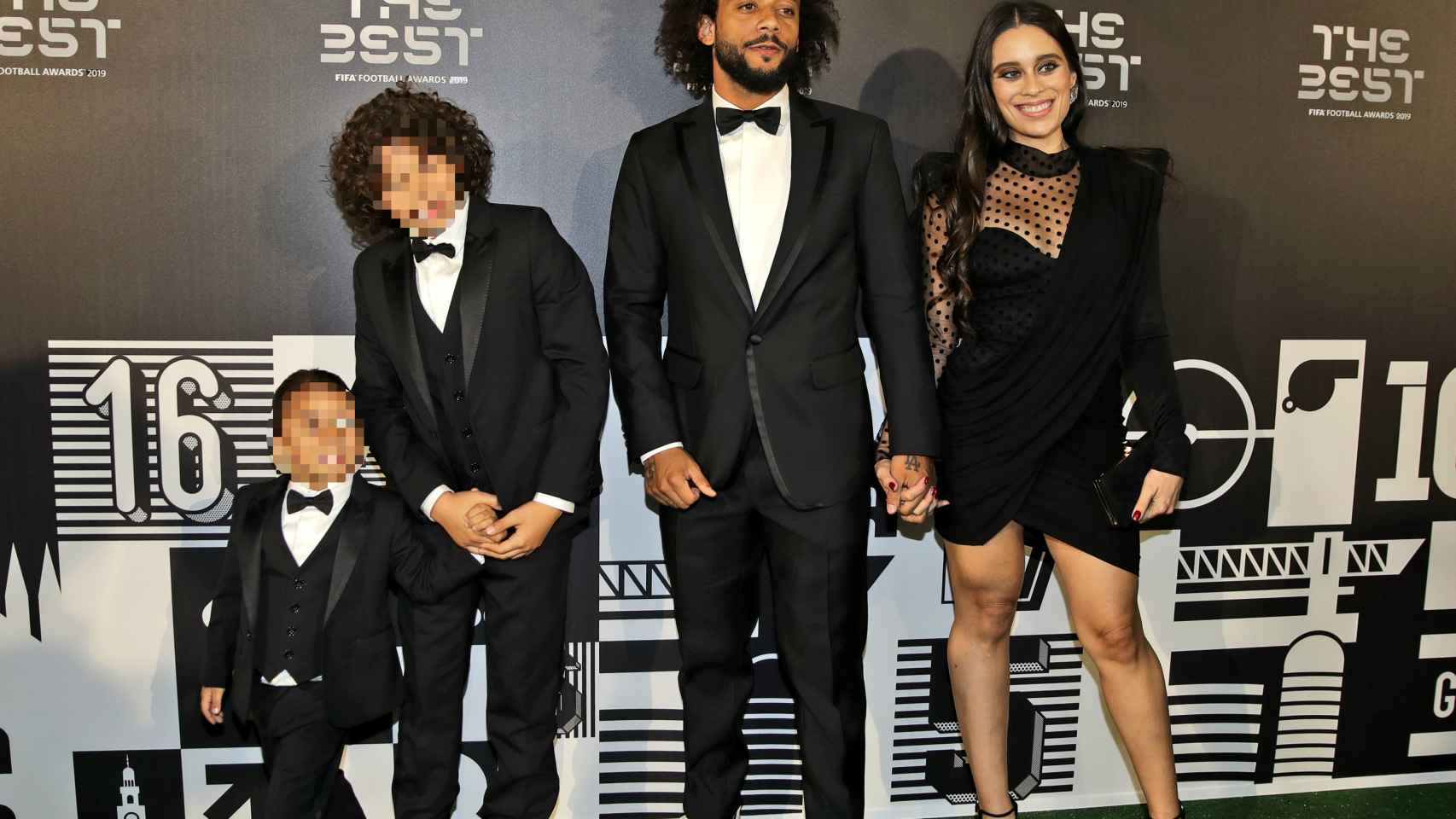 Marcelo junto a su esposa y sus hijos en los premios The Best.