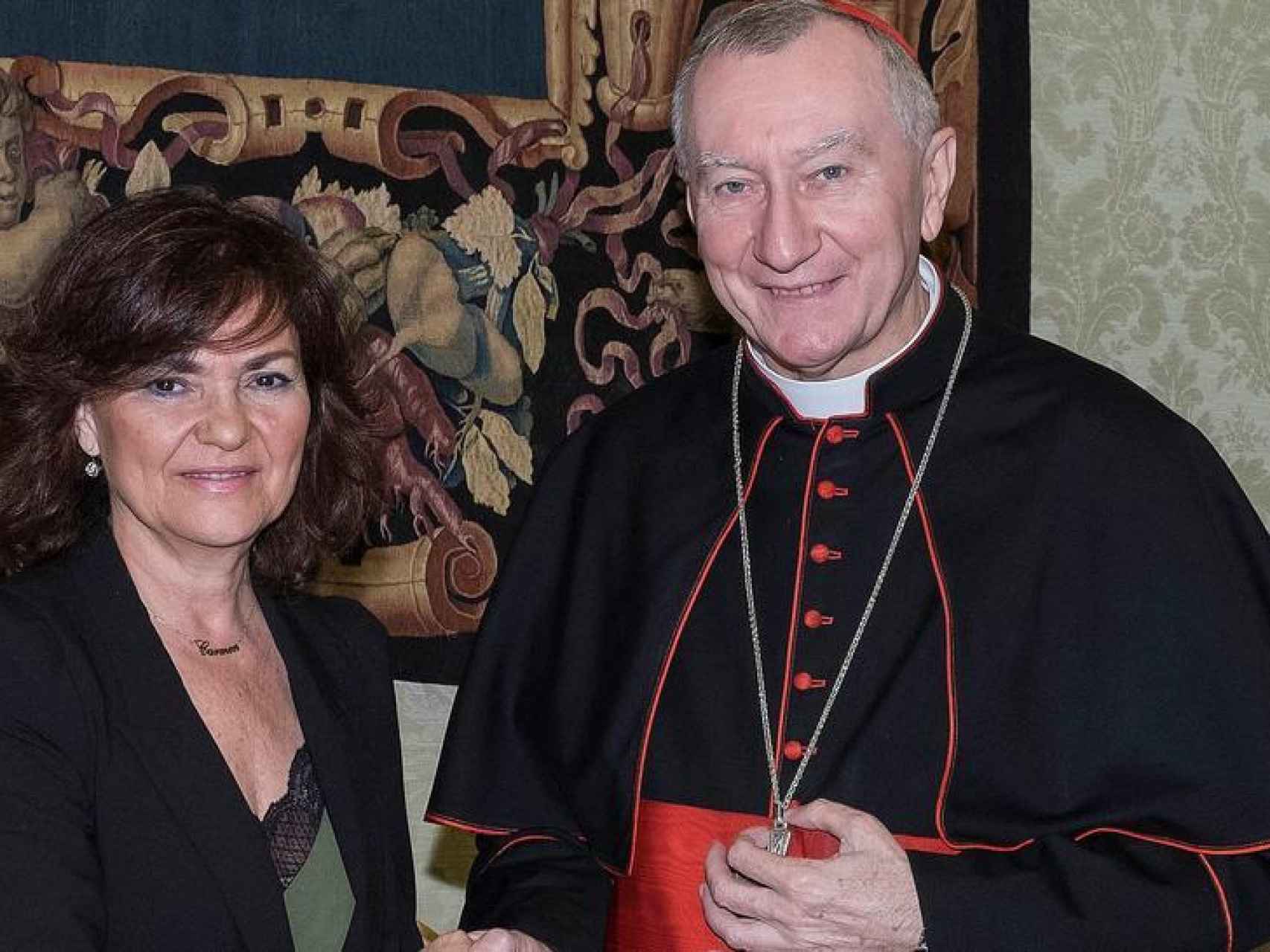 Carmen Calvo con Pietro Parolin en el Vaticano en octubre de 2018./
